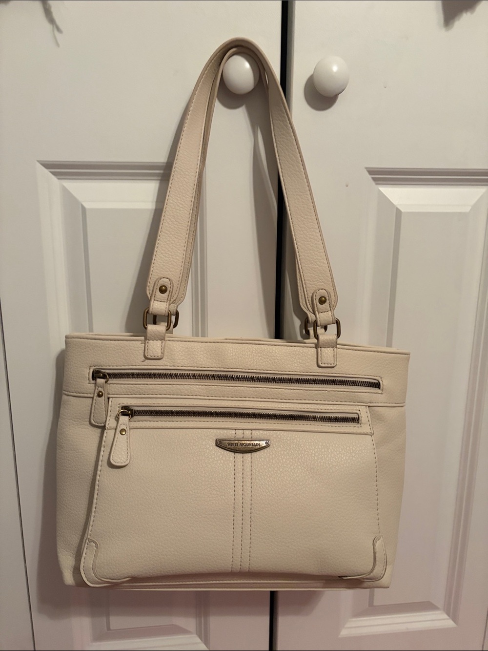 White Mountain Cream Pebbled Leather Shoulder Bag with Front Zips